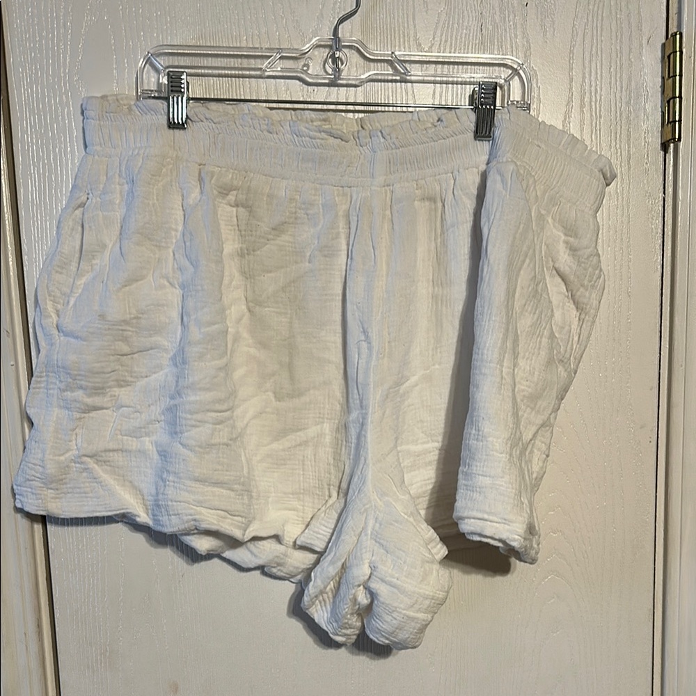 ARULA High Waist White Women's Shorts
